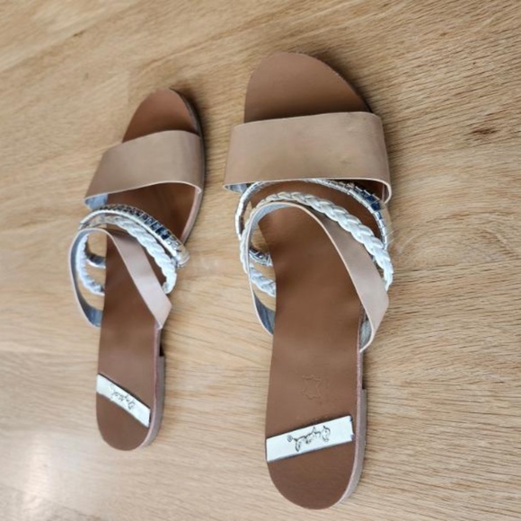 QUPID sandals size 8.5 - Picture 2 of 6